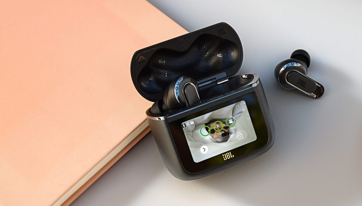JBL Tour Pro 3