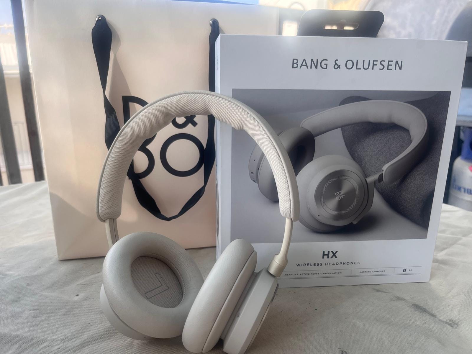 B&O Beoplay HX